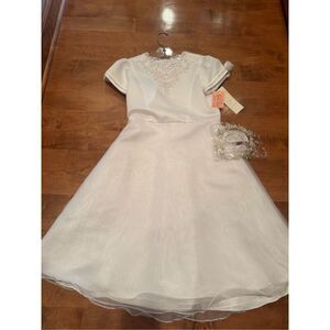 New w tags girls first communion/ flower girl dress size 8x with head piece